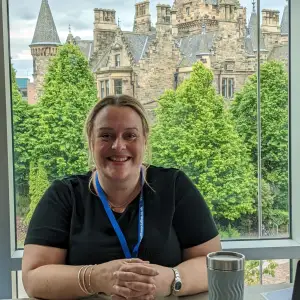 Dr Ruth Challenor